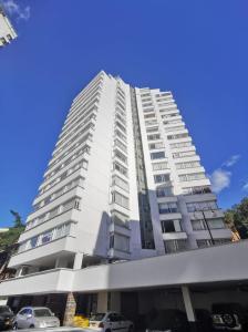 Apartaestudio En Arriendo En Bogota En Los Rosales A140302, 60 mt2, 1 habitaciones