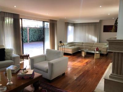 Apartamento En Arriendo En Bogota A31769, 220 mt2, 4 habitaciones