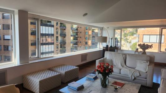 Apartamento En Arriendo En Bogota En Los Rosales A86024, 465 mt2, 3 habitaciones