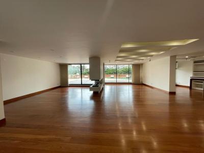 Apartamento En Arriendo En Bogota En Chico Alto A94999, 250 mt2, 3 habitaciones