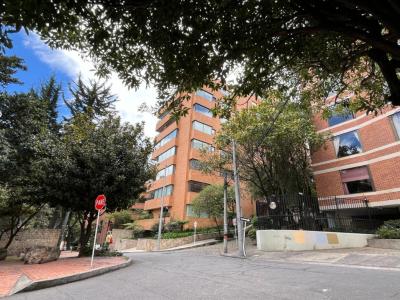 Apartamento En Arriendo En Bogota En Los Rosales A118705, 218 mt2, 3 habitaciones