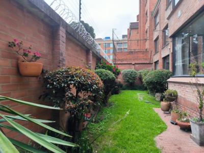 Apartamento En Arriendo En Bogota En Santa Bibiana Usaquen A131625, 201 mt2, 3 habitaciones