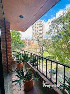 Apartamento En Arriendo En Bogota En El Nogal A139771, 270 mt2, 3 habitaciones