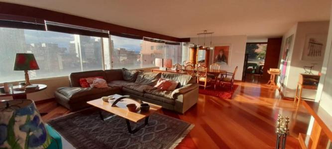 Apartamento En Arriendo En Bogota En Los Rosales A156528, 256 mt2, 3 habitaciones