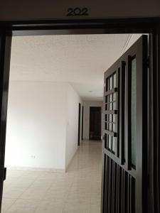 Apartamento En Arriendo En Cali En Urbanizacion Colseguros A82909, 55 mt2, 3 habitaciones