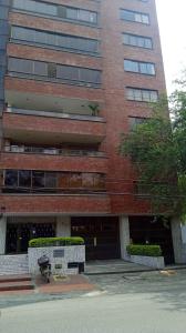 Apartamento En Arriendo En Cali En Santa Teresita A65433, 304 mt2, 3 habitaciones