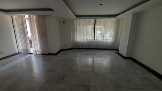 Apartamento En Arriendo En Cali A65678, 265 mt2, 3 habitaciones