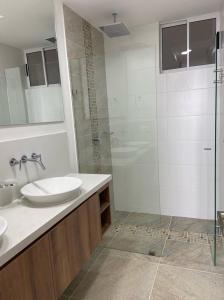 Apartamento En Arriendo En Cali En Ciudad Jardin A20604, 147 mt2, 4 habitaciones