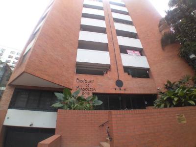 Apartamento En Arriendo En Cali En La Arboleda A112132, 290 mt2, 3 habitaciones