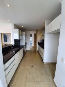 Apartamento En Arriendo En Cali En Normandia A127943, 225 mt2, 3 habitaciones