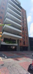 Apartamento En Arriendo En Cali En Santa Teresita A143915, 160 mt2, 3 habitaciones