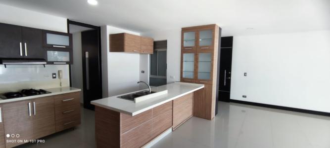 Apartamento En Arriendo En Cali En Pance A152894, 180 mt2, 4 habitaciones