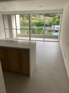 Apartamento En Arriendo En Cali En Bellavista A153183, 119 mt2, 3 habitaciones