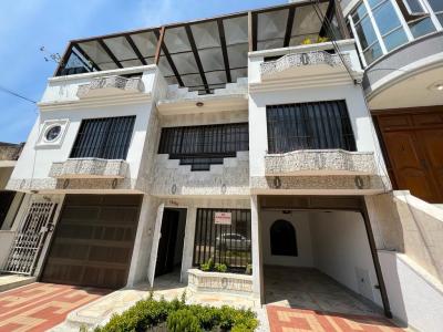 Apartamento En Arriendo En Cali En El Ingenio A159846, 125 mt2, 3 habitaciones