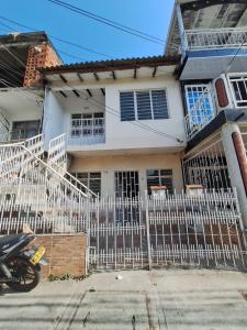 Apartamento En Arriendo En Cali En San Luis A161468, 50 mt2, 3 habitaciones