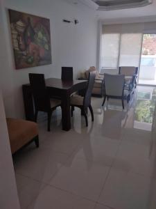 Apartamento En Arriendo En Cartagena A153943, 120 mt2, 2 habitaciones