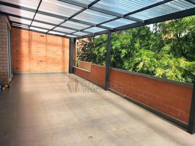 Apartamento En Arriendo En Envigado En El Chocho A62221, 160 mt2, 3 habitaciones