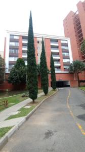 Apartamento En Arriendo En Envigado En Loma De Las Brujas A107481, 94 mt2, 3 habitaciones