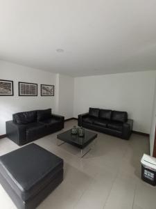 Apartamento En Arriendo En Medellin A99175, 98 mt2, 3 habitaciones