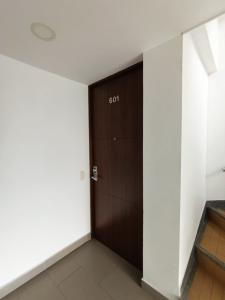 Apartamento En Arriendo En Medellin A99195, 98 mt2, 3 habitaciones