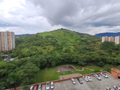 Apartamento En Arriendo En Medellin En Belen Loma De Los Bernal A120126, 72 mt2, 3 habitaciones