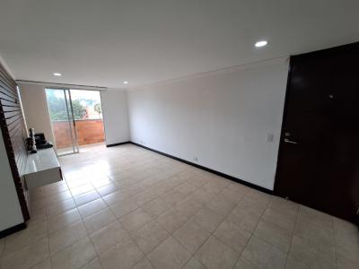 Apartamento En Arriendo En Medellin En Los Colores A136073, 75 mt2, 3 habitaciones