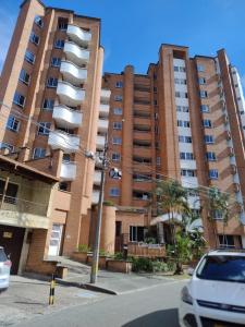 Apartamento En Arriendo En Medellin En Florida Nueva A150732, 138 mt2, 3 habitaciones