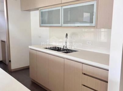 Apartamento En Arriendo En Medellin En Altos Del Poblado A157603, 150 mt2, 3 habitaciones