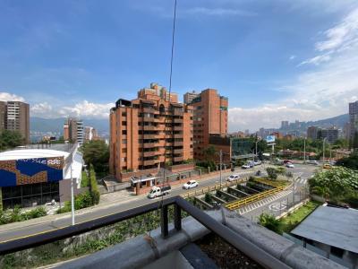 Apartamento En Arriendo En Medellin En El Poblado A160426, 145 mt2, 3 habitaciones