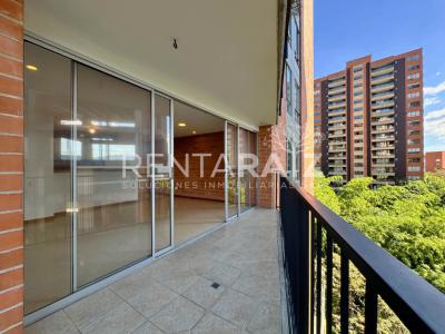 Apartamento En Arriendo En Medellin En El Poblado A160471, 94 mt2, 3 habitaciones