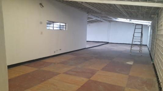 Bodega En Arriendo En Bogota En San Victorino A135056, 94 mt2