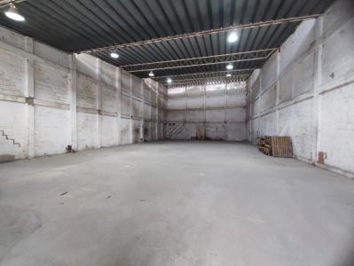 Bodega En Arriendo En Los Patios En Once De Noviembre A83605, 410 mt2