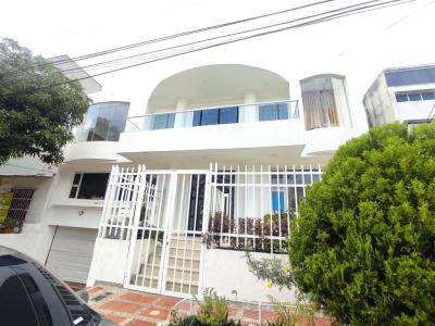 Casa En Arriendo En Barranquilla En Villa Campestre A52931, 380 mt2, 5 habitaciones