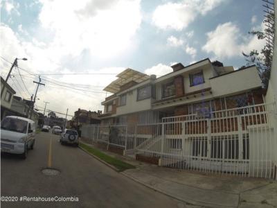 Casa en  Normandia(Bogota) RAH CO: 24-695, 319 mt2, 3 habitaciones