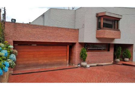 Casa En Arriendo En Bogota A60021, 745 mt2, 5 habitaciones