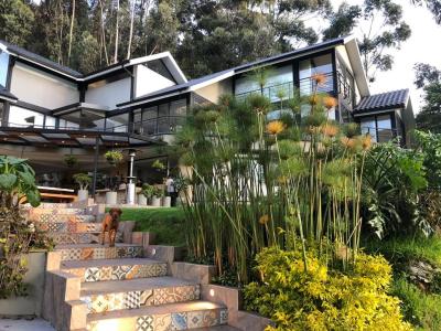 Casa En Arriendo En Bogota En Bella Suiza Usaquen A64983, 800 mt2, 6 habitaciones