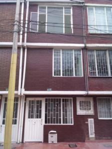 Arriendo De Casas En Bogota, 144 mt2, 4 habitaciones
