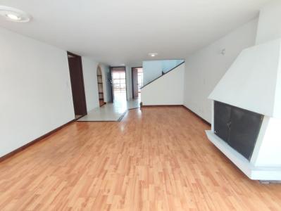 Casa En Arriendo En Bogota A9333, 251 mt2, 4 habitaciones