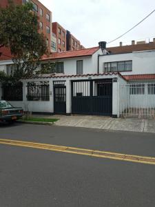 Casa En Arriendo En Bogota En El Contador Usaquen A45535, 256 mt2, 6 habitaciones