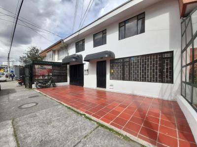 Casa En Arriendo En Bogota A30234, 420 mt2, 5 habitaciones