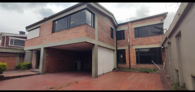 Casa En Arriendo En Bogota A31633, 425 mt2, 4 habitaciones