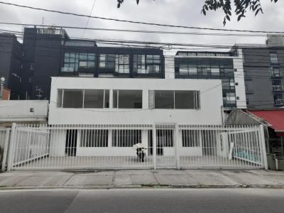 Casa En Arriendo En Bogota En Chico Norte A93263, 387 mt2, 14 habitaciones