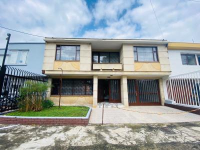 Casa En Arriendo En Bogota En Pasadena A140235, 307 mt2, 7 habitaciones