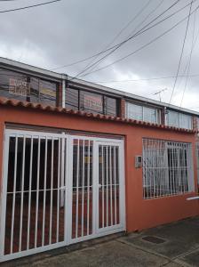 Casa En Arriendo En Bogota A149347, 250 mt2, 4 habitaciones