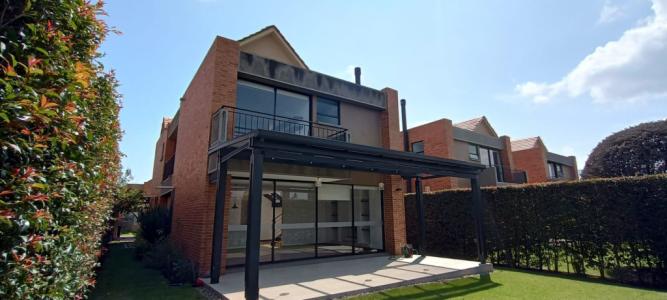 Casa En Arriendo En Bogota En Suba A151418, 200 mt2, 3 habitaciones