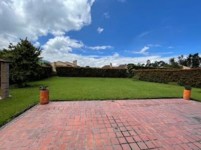 Casa En Arriendo En Bogota En Guaymaral A158679, 300 mt2, 3 habitaciones