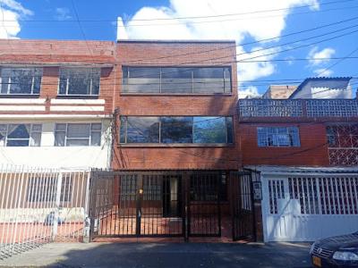 Arriendo De Casas En Bogota, 400 mt2, 1 habitaciones