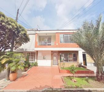 Casa En Arriendo En Bucaramanga A119506, 440 mt2, 3 habitaciones