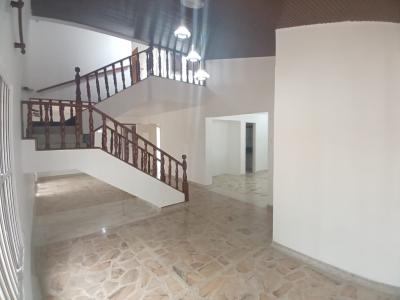 Casa En Arriendo En Bucaramanga En Tejados A153838, 232 mt2, 4 habitaciones