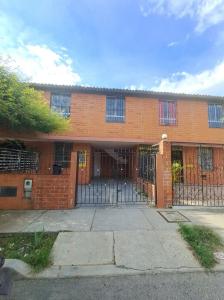 Casa En Arriendo En Cali En Valle Del Lili A57347, 125 mt2, 3 habitaciones